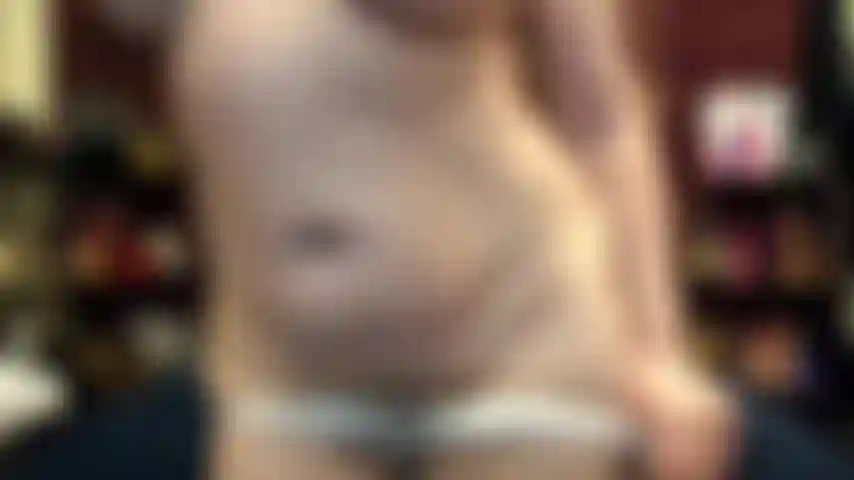 ( Gs.375) GoldieStar se produit dans un spectacle d'or. Roleplay (appelant tous les gars dans la pièce par leur nom...) 9:01 Minutes. Milf, gros seins, culotte blanche, éjacule, anal, dp interracial, chatte écartée (06/12/2021).