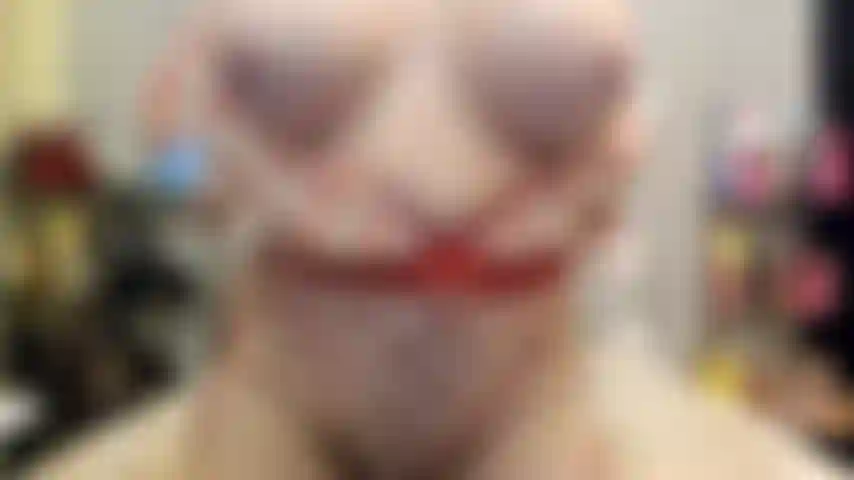 ( Gs.801) GoldieStar se produit dans un spectacle d'or - 10 minutes. Gros seins, chatte poilue, pieds nus, squirting, gros cul, gilf, anal, dp, godes tous blancs (13/11/2022).