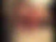 (120) GoldieStar dans cet ensemble de photos de diaporama porte un soutien-gorge et une culotte en dentelle noir et beige avec des bracelets de cheville.