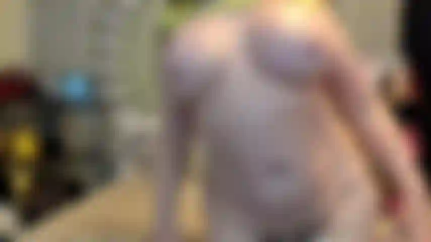 ( Gs.890) GoldieStar se produit dans un spectacle d'or - 10:59 minutes. Gros seins, gros cul, belle-fille, chatte poilue, squirting, pieds nus, anal, dp, godes tous blancs (14/01/2023).