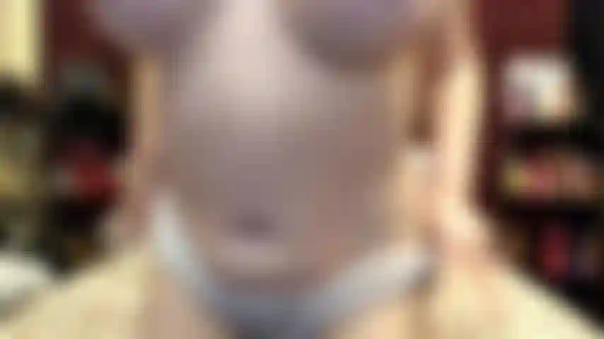 ( Gs.392) GoldieStar se produit dans un spectacle d'or. Roleplay (appelant tous les gars dans la pièce par leur nom...) 9 Minutes. Milf, nue, pieds nus, squirting, anal, dp, tous godes blancs (12/12/2021).