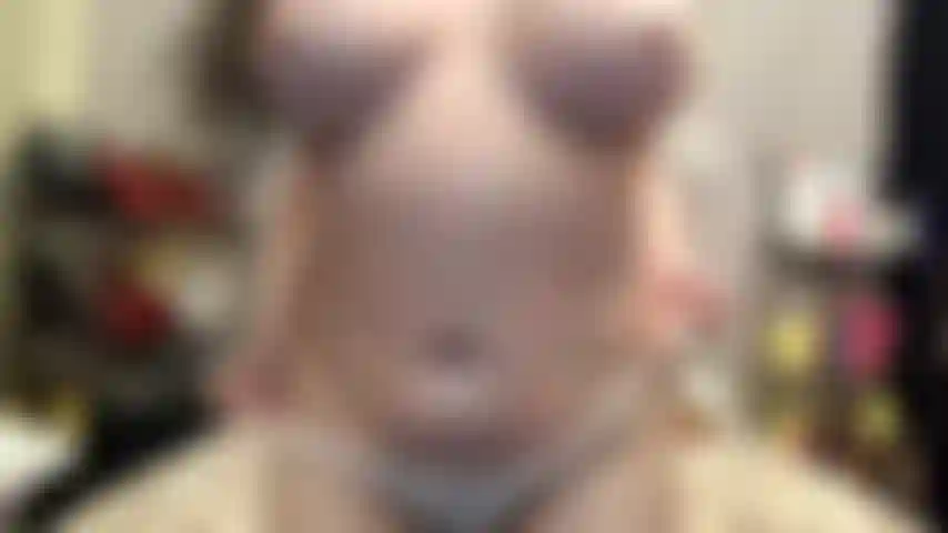 ( Gs.417) GoldieStar se produit dans un spectacle d'or. Roleplay (appelant tous les gars dans la pièce par leur nom...) 10:57 Minutes. Trentenaire, culotte blanche, gros seins, succion, squirting, pieds/plantes nus, anal, dp, godes tous noirs (13/01/2022).