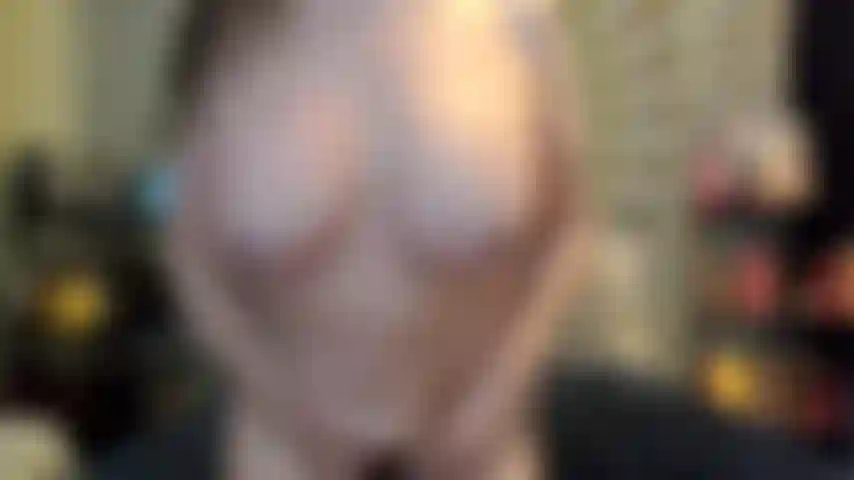 ( Gs.923) GoldieStar se produit dans un spectacle d'or - 10 minutes. Jouet interactif, anal, dp, pieds nus, gros seins, gros cul, belle-fille, chatte poilue, squirting (26/03/2023).