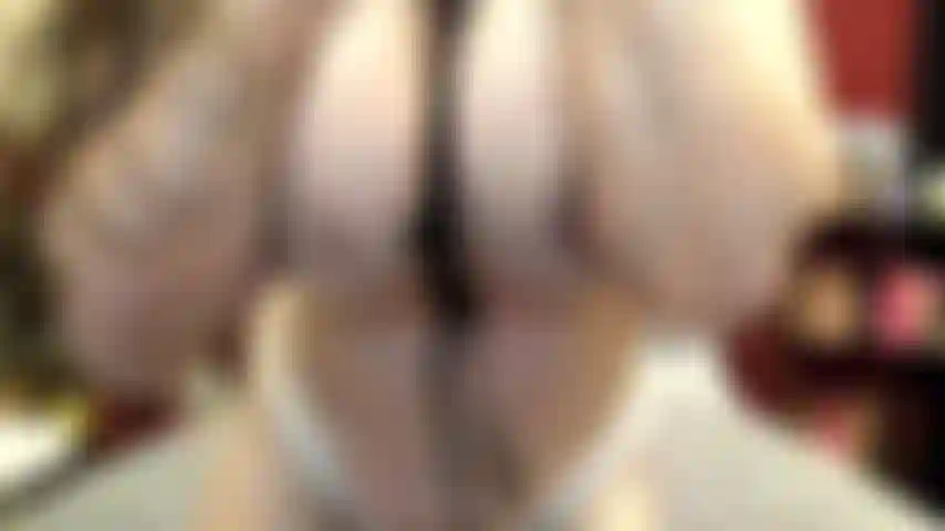 ( Gs.507) GoldieStar se produit dans un spectacle d'or (appelant tous ceux qui sont présents dans la salle par leur nom...) 14:54 Minutes. Gilf, jouet interactif, pieds nus, éjacule, gros seins, huile, gros plans, anal, dp (9/04/2022).