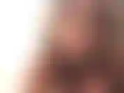 (19) GoldieStar joue avec sa chatte avec des propos grossiers dans sa chambre à las vegas.