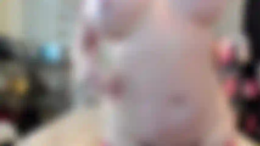 ( Gs.911) GoldieStar se produit dans un spectacle d'or - 10 minutes. Pieds nus, gros seins, gros cul, belle-fille, chatte poilue, squirting, anal, dp, godes tous blancs (11/03/2023).