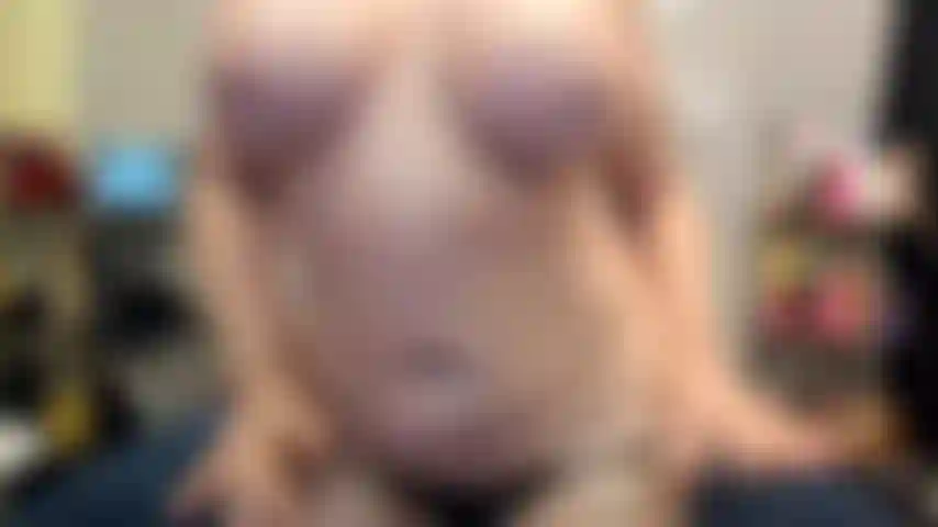 ( Gs.722) GoldieStar se produit dans un spectacle d'or - 9 minutes. Gros cul, gros seins, gilf, chatte poilue, éjacule, anal, dp (20/08/2022).