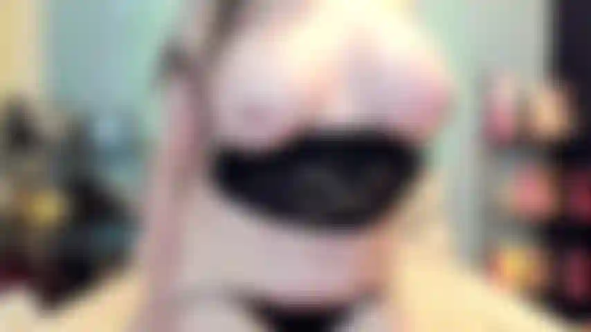 ( Gs.931) GoldieStar se produit dans un spectacle d'or - 10 minutes. Gros seins, gros cul, gilf, chatte poilue, éjacule, anal, dp, chatte écartée (01/04/2023).