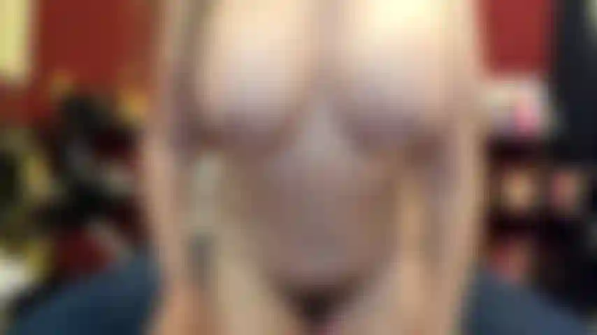 ( Gs.526) GoldieStar se produit dans un spectacle d'or - 8h40 minutes. Gros seins, belle-fille, chatte poilue, huile, squirting, pieds nus, anal, dp, sperme crémeux, godes tous noirs (24/04/2022).