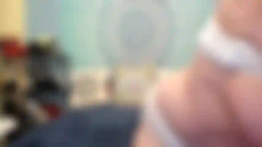 ( Gs.597) GoldieStar se produit dans un spectacle d'or - 9:01 minutes. Gros seins, gros cul, gilf, chatte poilue, éjacule, pieds nus, anal, dp interracial (29/05/2022).