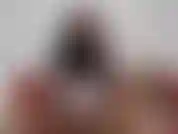 (11) GoldieStar dans cet ensemble de photos de diaporama porte un haut blanc et une culotte en dentelle... Et écarte sa chatte rose pour toi... Puis glisse un gode en verre de sucre d'orge dans sa mouille. Chatte.