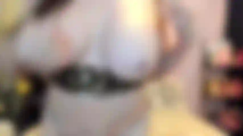 ( Gs.796) GoldieStar se produit dans un spectacle d'or - 7:59 minutes. Gros seins, gros cul, squirting, pieds nus, anal, godes tous blancs (12/10/2023).