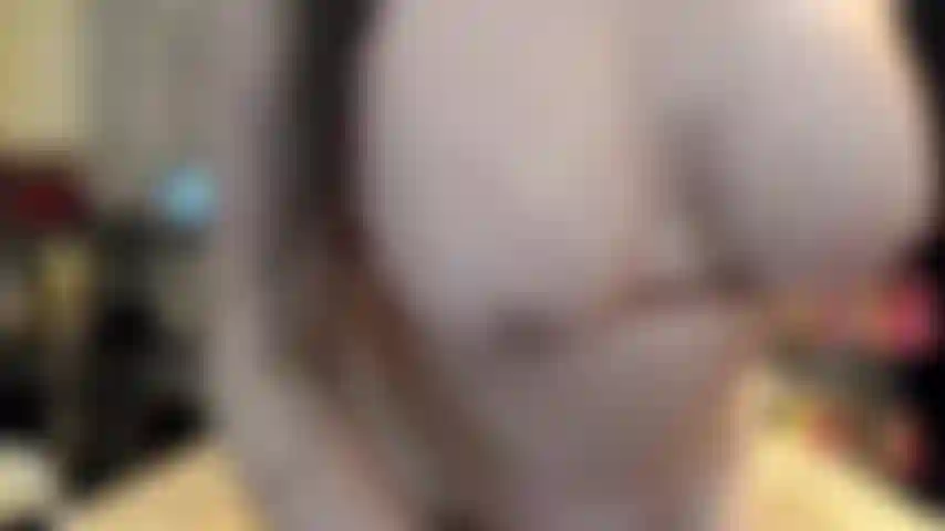 ( Gs.889) GoldieStar se produit dans un spectacle d'or - 9:59 minutes. Gros seins, gros cul, belle-fille, chatte poilue, éjacule, pieds nus, huile, équitation, anal, dp, chatte écartée (09/01/2023).