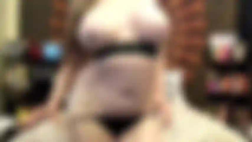 ( Gs.775) GoldieStar se produit dans un spectacle d'or - 9:58 minutes. Gros seins, gros cul, chatte poilue, gros gode rose, anal, squirting, pieds nus, dp (8/10/2022).