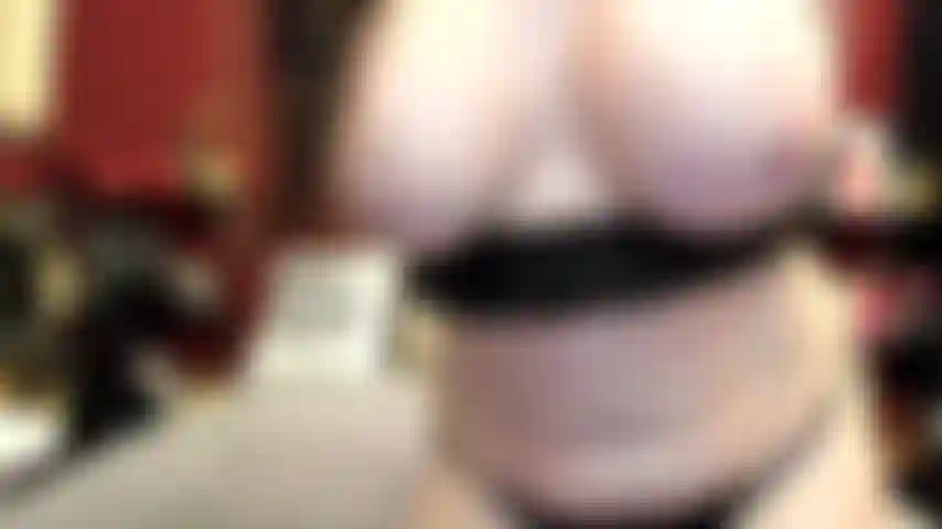 ( Gs.498) GoldieStar se produit dans un spectacle d'or. Roleplay (appeler tous ceux qui sont présents dans la pièce par leur nom...) 15:01 Minutes. Gilf, suce une chatte poilue, éjacule, jouet interactif lumineux, anal, dp, hermétique, huile (3/5/2022).