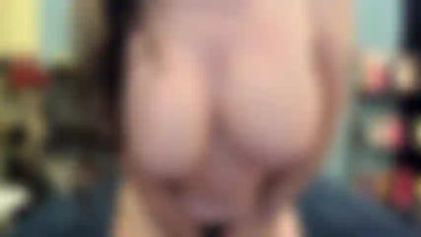 ( Gs.635) GoldieStar se produit dans un spectacle d'or - 11 minutes. Gros cul, gros seins, pieds nus, gilf, chatte poilue, anal, dp (24/06/2022).