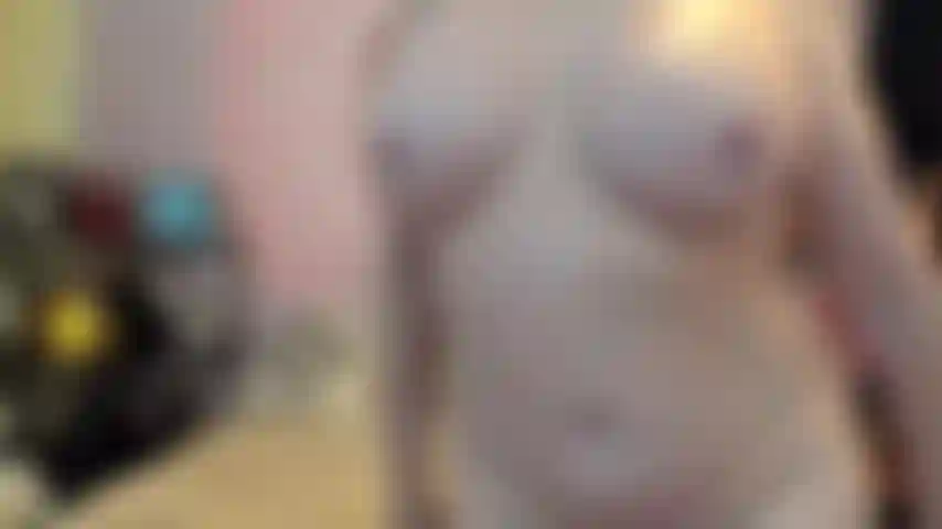 ( Gs.1047) GoldieStar se produit dans un spectacle d'or - 11 minutes. Gros seins, gros cul, gilf, chatte poilue, éjaculation féminine, pieds nus, tous les godes blancs, anal, dp (15/07/2023 à 19h11)_1689462686808_.