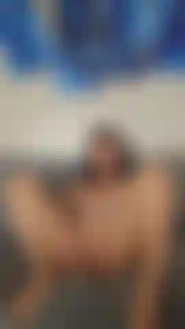 Une salope asiatique qui mendie.