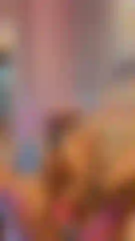 Joue avec tes orteils, viens adorer mes pieds, chacune de leurs petites rides.