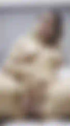 Mets ton visage entre mes jambes.