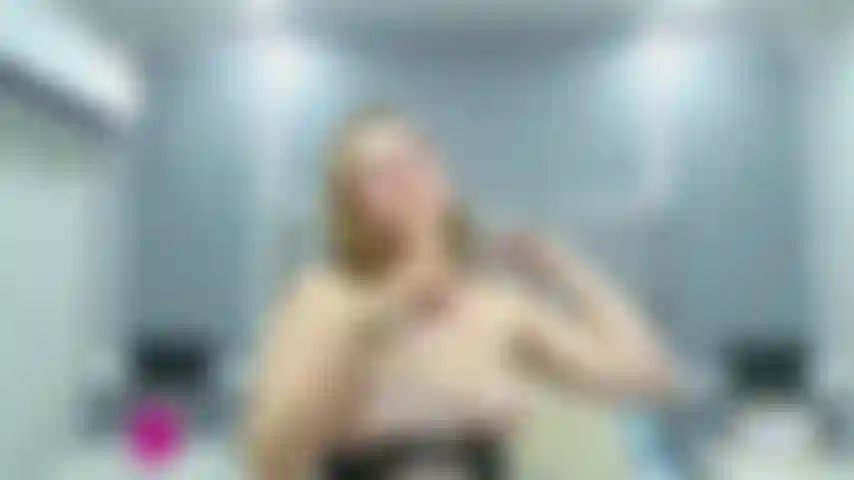 Deep blowjob with lots of saliva and pussy play