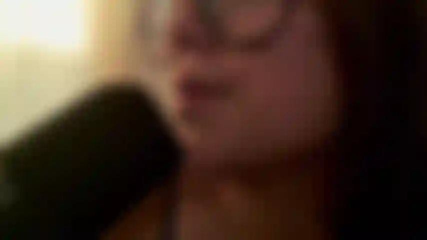 Asmr, doigté, baise ; prête à avoir la chair de poule avec mes gémissements dans ton oreille ?