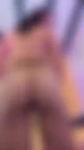 Des fesses et une chatte poilue sur ton visage.