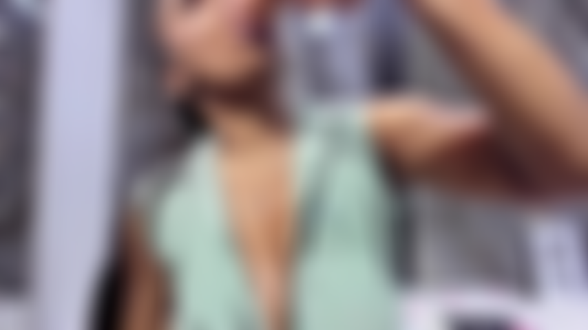 Devys me fait une fellation profonde.!