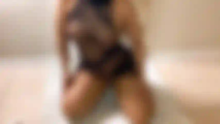 Laisse-moi me déshabiller pour toi !