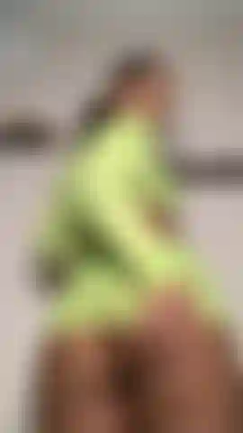 Huile complète pour le corps nude.