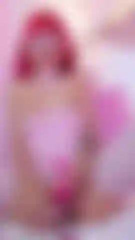 How delicious and good it feels, I'm so horny, come on, I know you like to see me play with my toys, my pussy and my delicious tits, you'll love them.