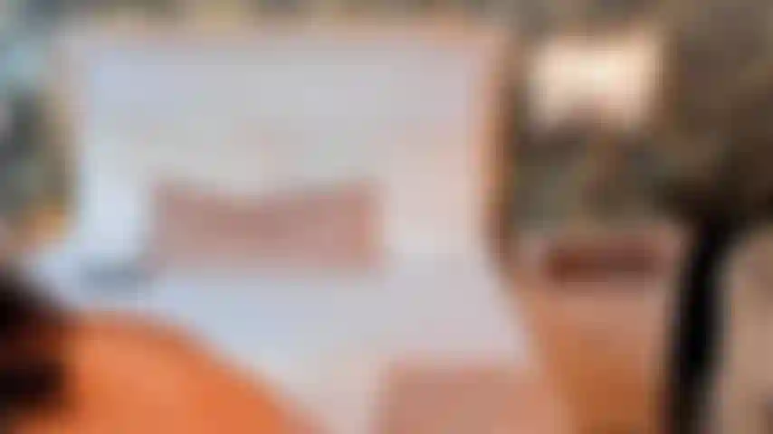 Chaque mouvement pendant que je me baise le cul est un poème érotique, mes gémissements sont une mélodie pour tes oreilles, pendant que je me perds dans l'extase du plaisir, mes pensées te crient de venir rejoindre cette nouvelle aventure avec moi. .. Qu'est-ce que tu attends ?