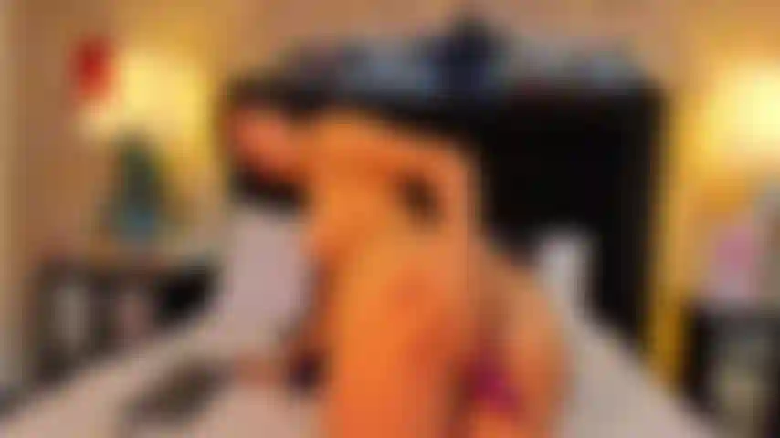 Mon cul veut ta grosse bite, tu me la donnes ?