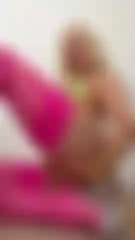 Can I give you a lap dance baby? 😚 Watch me twerk, grind and tease you with my body from every angle.. of course I let my little titties out 🤭 and rub and pull my panties to the side at the end. 😳 If you love to watch me dance in my heels, this video is for you. 🩷