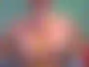 Les seins baisent avec un jouet.