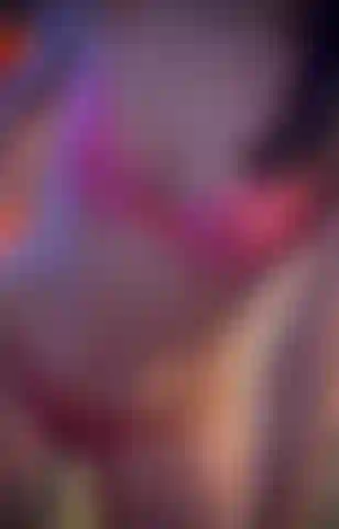 A tantalising titty reveal!