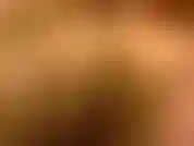 Je donne de la tête à un ami dans sa chambre d'hôtel. Je ne m'ai pas dit à mon mari que je le rencontrais. Je suis un peu très mouillée quand je triche :).