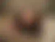 Je passe du temps seule avec mon gode préféré. J'adore y glisser ma chatte d'avant en arrière....