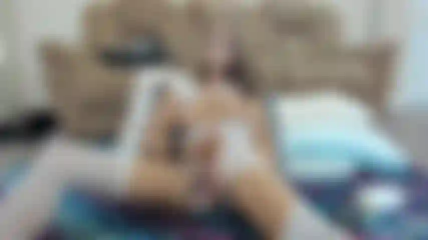 Saisissant et battant ma bite colossale.