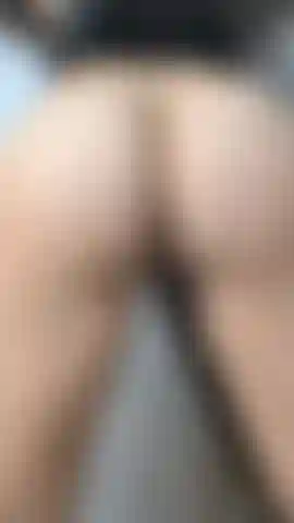 Tu aimes les culs géants devant toi.