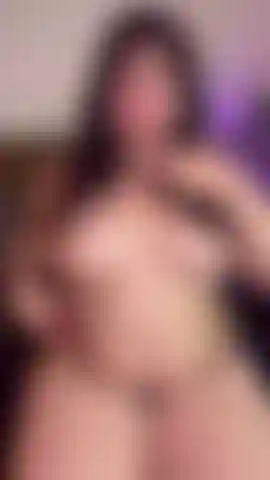 Viens poser ta bite sur mes seins.