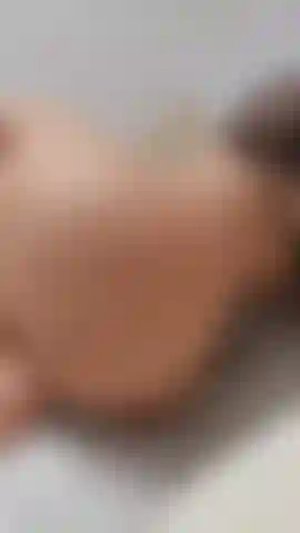 Continue clin d'œil, clin d'œil.