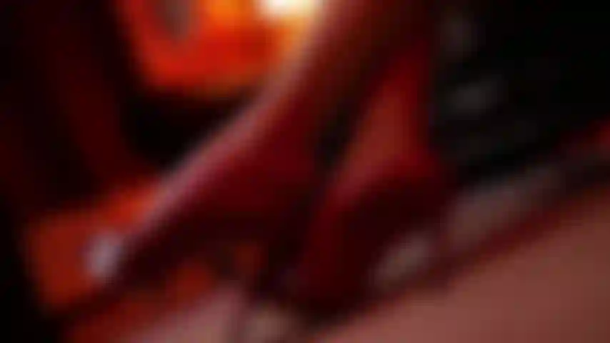 Domme sensuelle avec une voix et un accent érotiques doux !