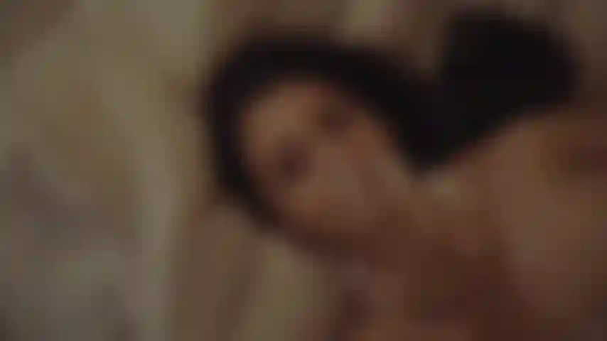 Je sens mes seins mous.