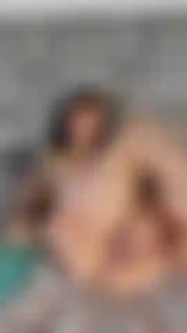 I just want to feel your cock in my pussy, without mercy... I never ask for mercy