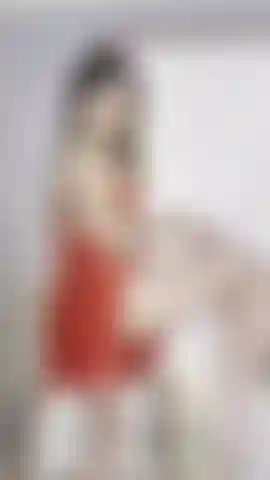 Do you like my red dress?