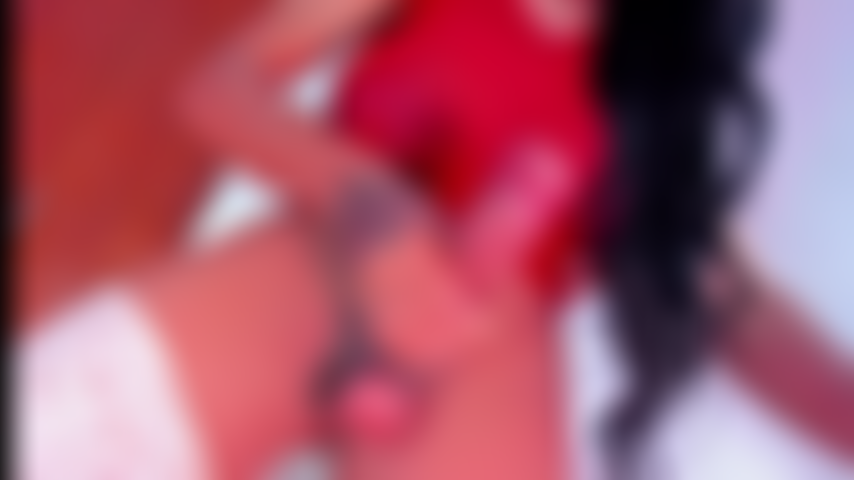 Mes couilles sont pleines de sperme.