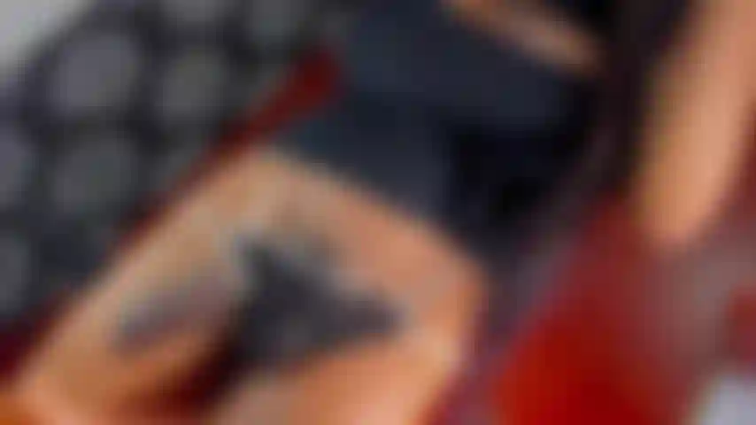 Un énorme sperme sur moi.