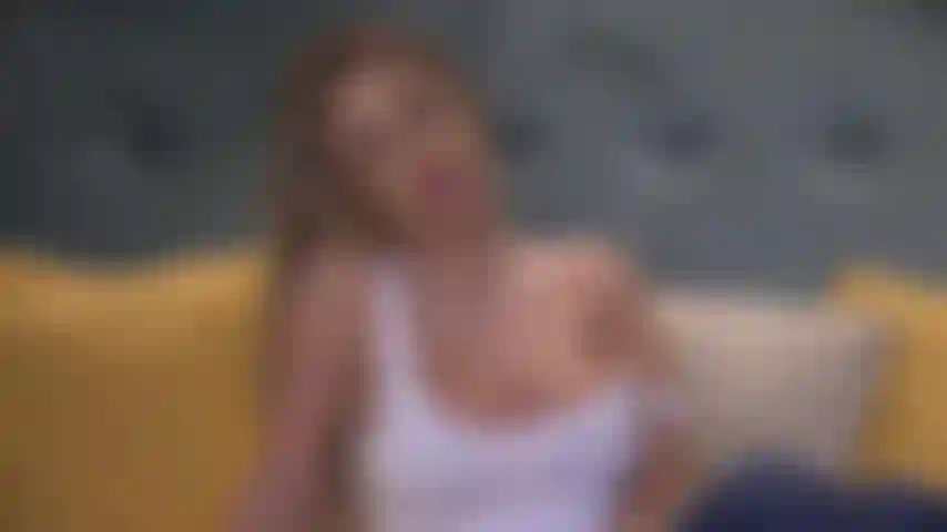 J'enseigne à un étudiant inexpérimenté à se masturber.