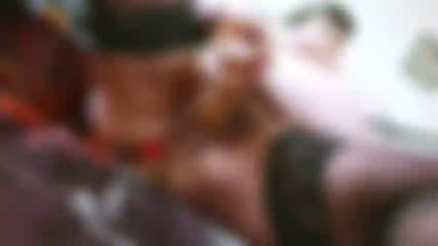 J'adore être une salope hermétique pour toi, tellement en fait que ça me fait gicler gros ! Regarde-moi faire honneur à mon nom et me regarder tremper le sol avec ma chatte fontaine. Dp me fait gicler si fort ! C'est un super film à regarder pour voir pourquoi mes émissions de giclées coûtent ce qu'elles coûtent, plusieurs giclées et assez de liquide pour remplir un seau (ce que j'ai). # Hairpussy #bigbelly #doublepeneptration #airtight #bbw #bigpussylips #bigsquirt #squirting #squirt #bigpussy #anal #messy #milf #ssbbw #hairy #bush #bigboobs #bigbelly #thickthighs #bigpussy #mature #pussyspread #fatpussy.